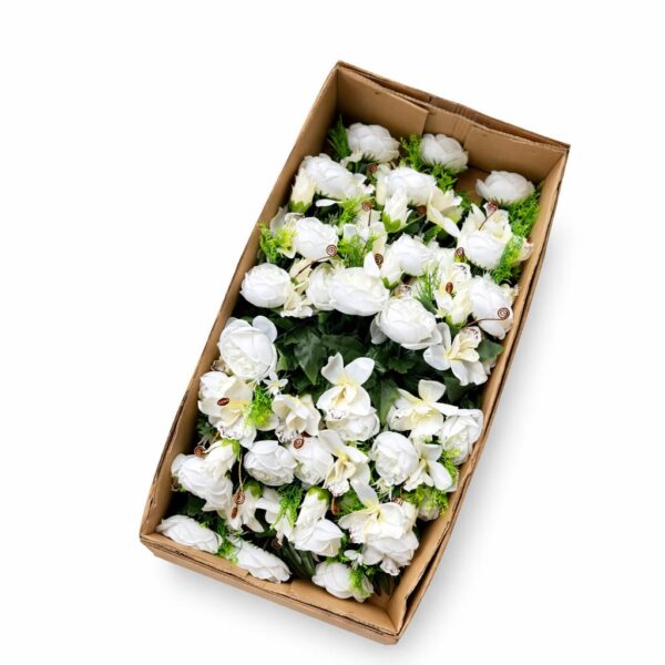 Kytica pivónia s orchideou a doplnkami cream – Obrázok 2